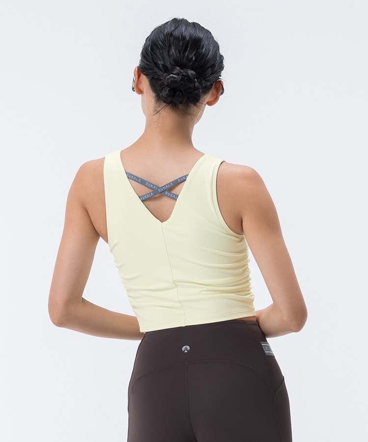 ペールイエロー