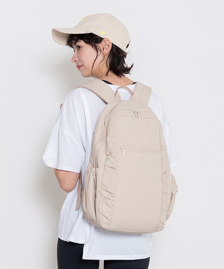 サンドベージュ