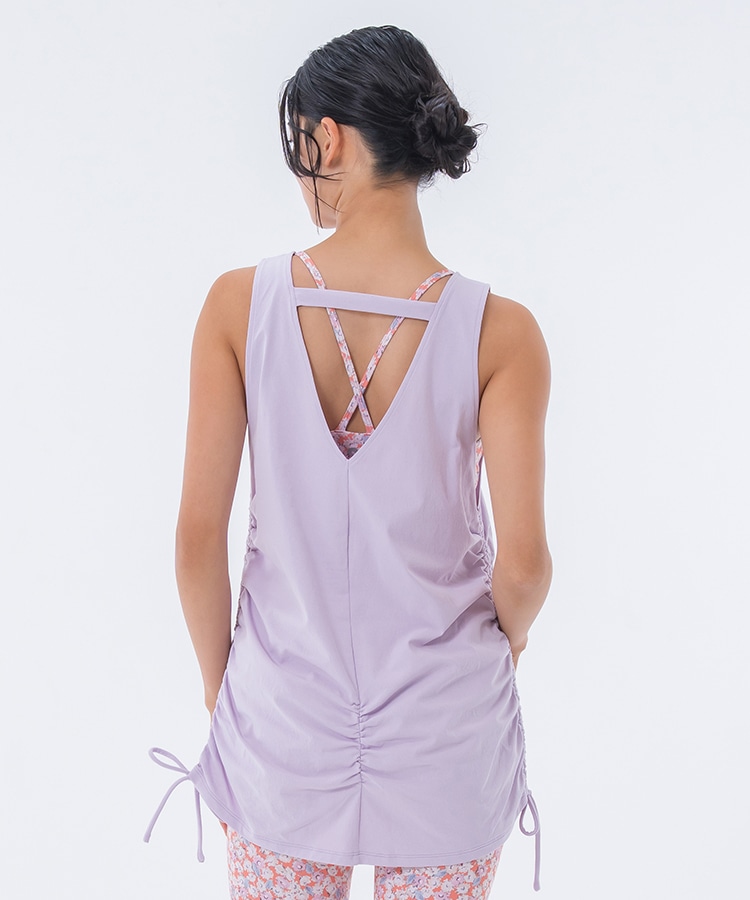 コーラルピンク