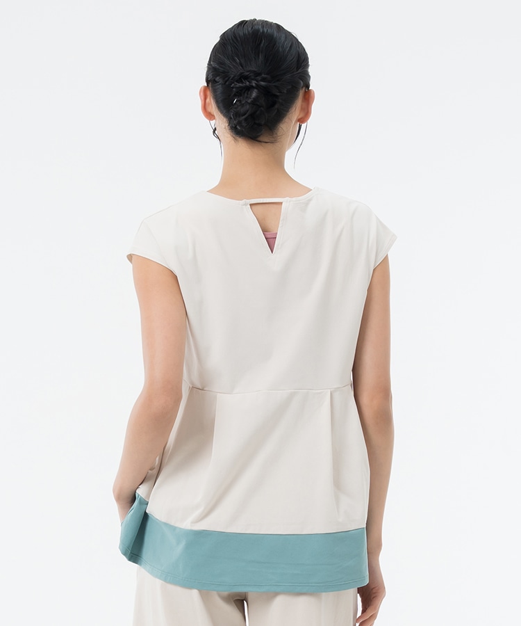 ライトベージュ