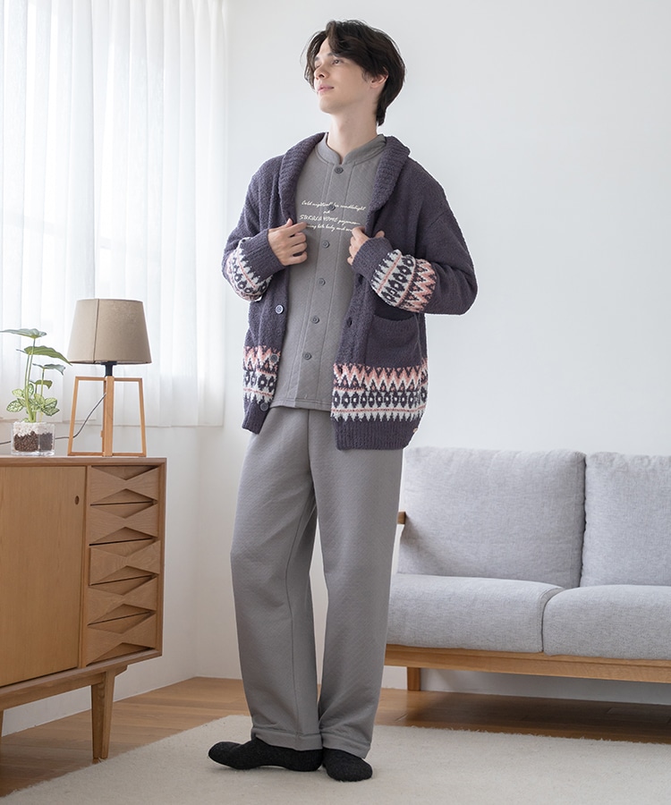 チャコールグレー