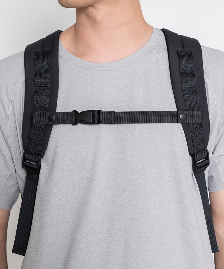 サンドベージュ