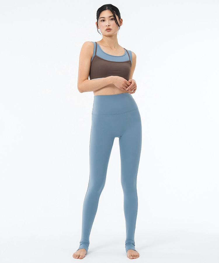 ライトブラウン