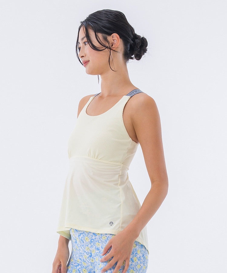 ペールイエロー