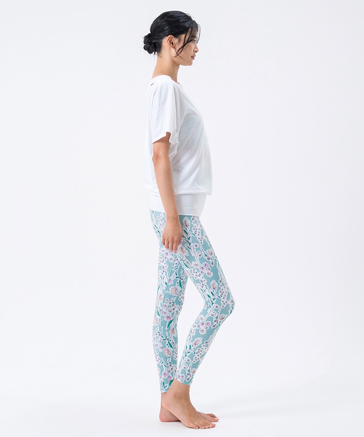 スモークグリーン