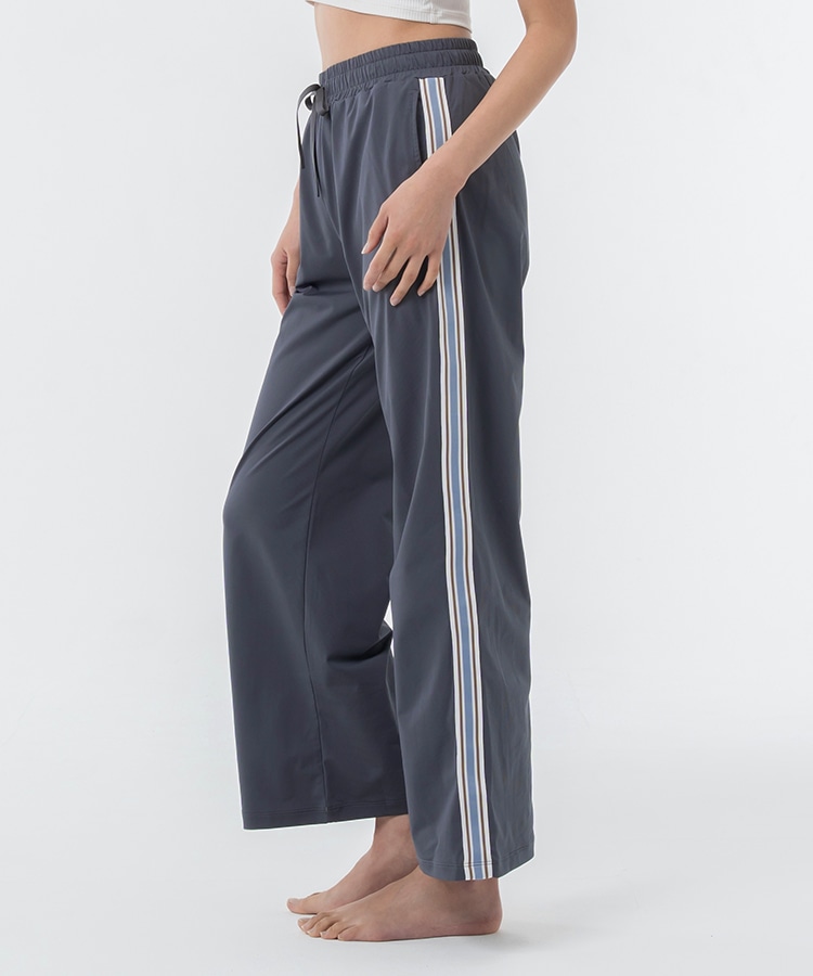 スモークネイビー