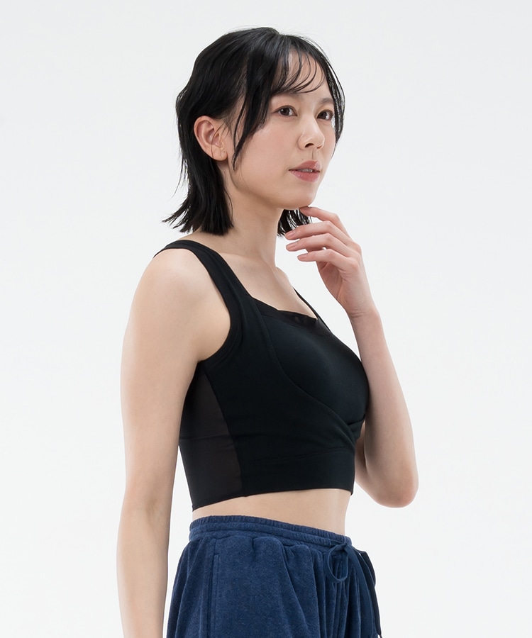ブラック