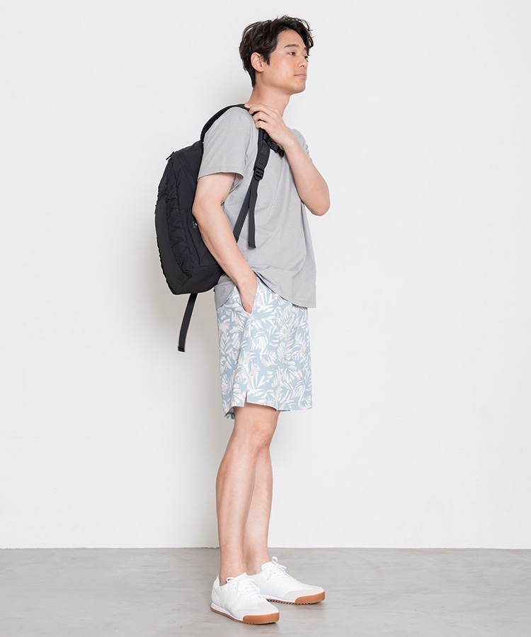 サンドベージュ