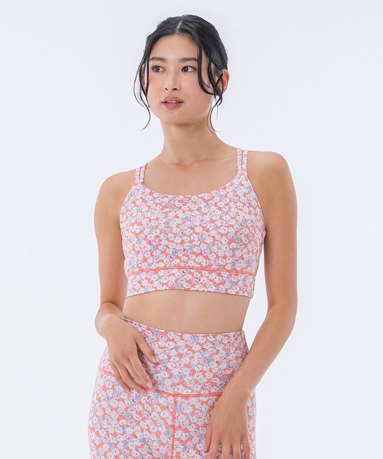 コーラルピンク