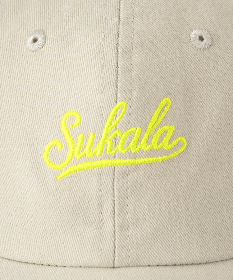 ライトベージュ