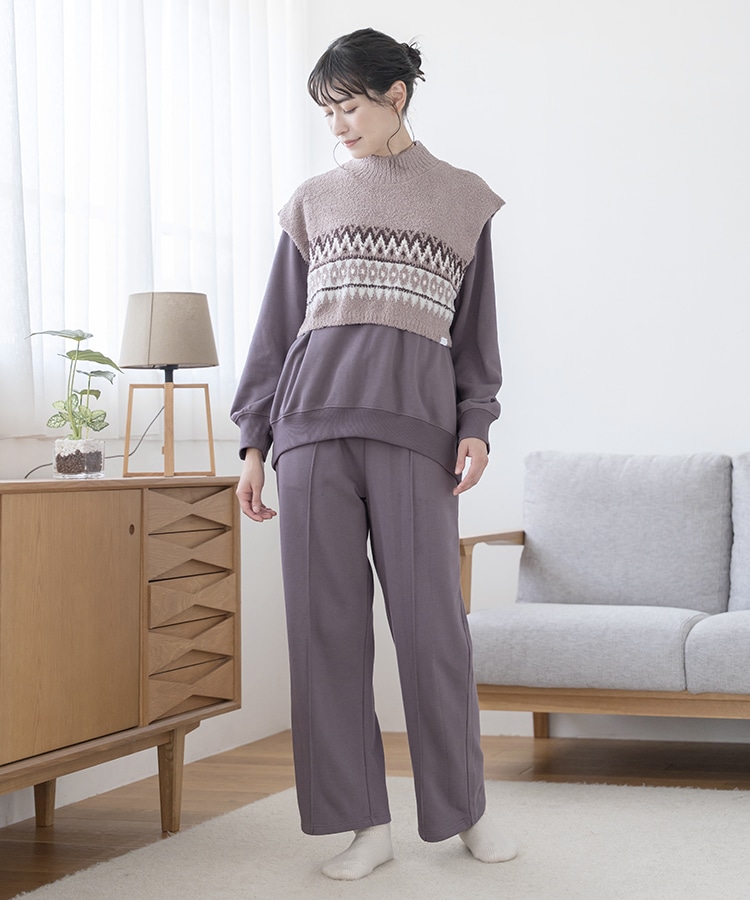 チャコールグレー