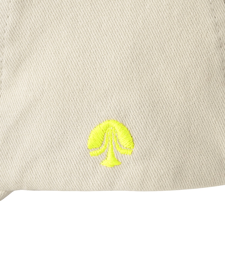 ライトベージュ