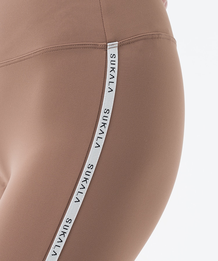 ライトブラウン