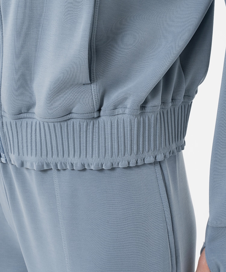 ライトベージュ