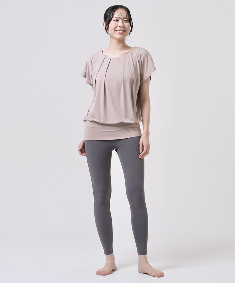 サンドベージュ